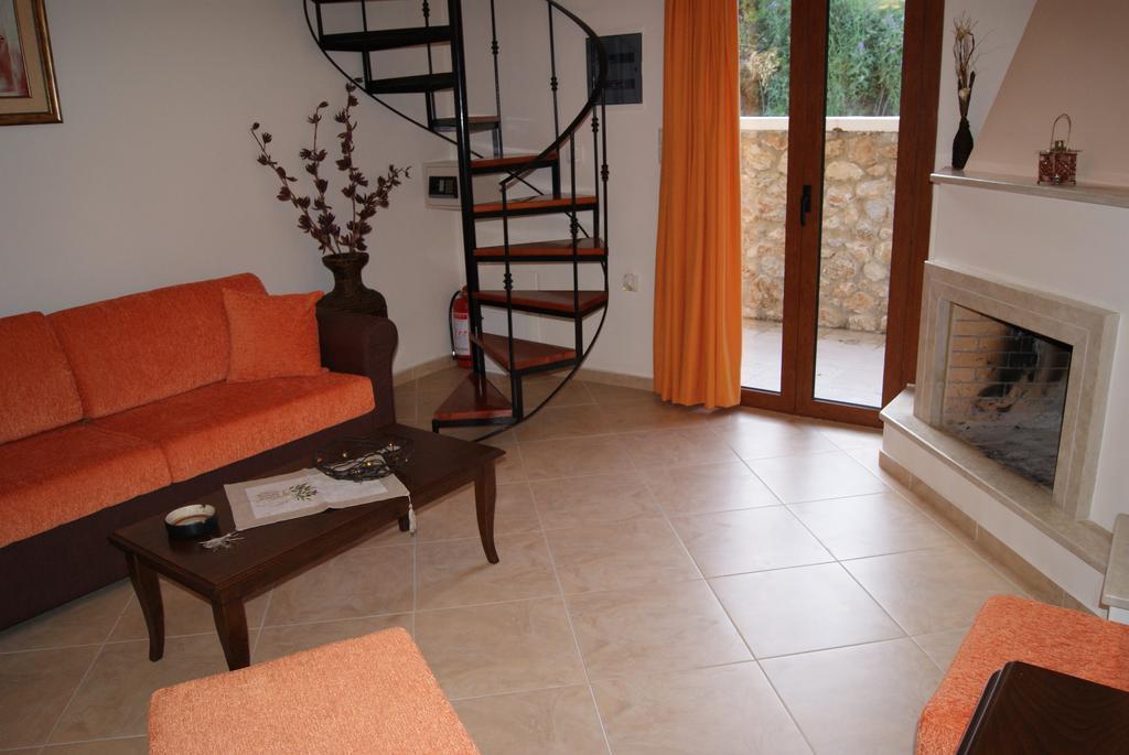 Elia Méronas Extérieur photo